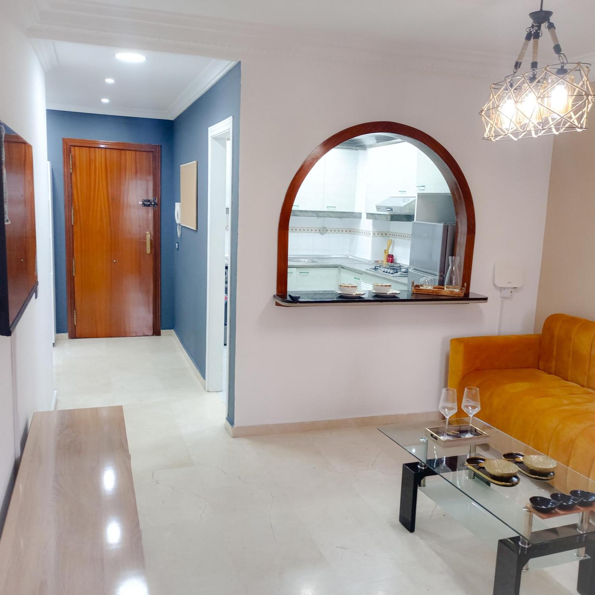 Moderne Appartement Au Plein Centre-Ville En Face Hilton & La Gare De Train Tgv Avec Climatisation Tanger Exteriör bild