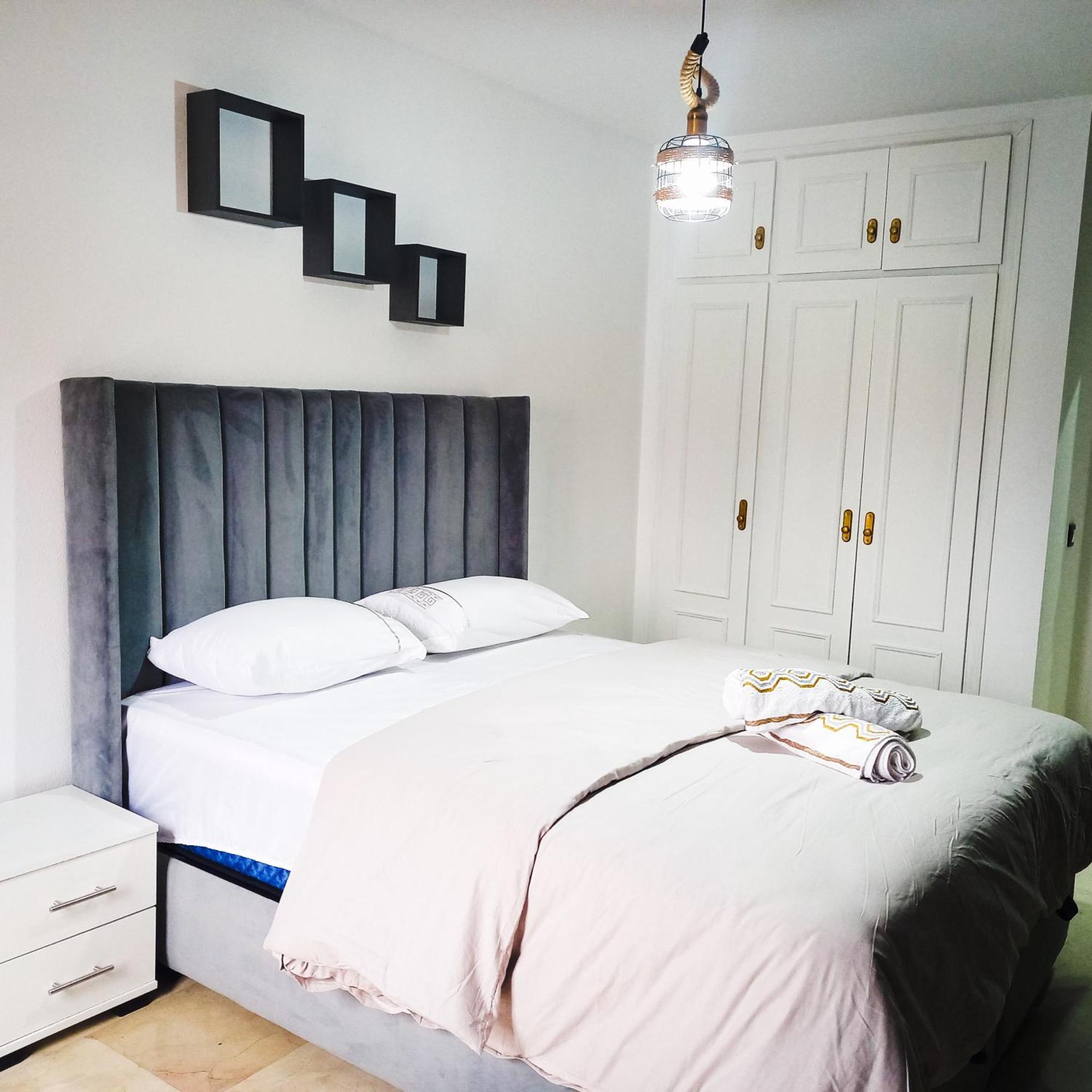 Moderne Appartement Au Plein Centre-Ville En Face Hilton & La Gare De Train Tgv Avec Climatisation Tanger Exteriör bild