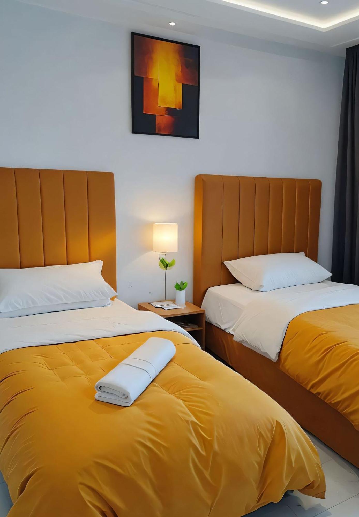 Moderne Appartement Au Plein Centre-Ville En Face Hilton & La Gare De Train Tgv Avec Climatisation Tanger Exteriör bild